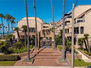 1200 Pacific Coast Hwy APT 102, Huntington Beach, CA