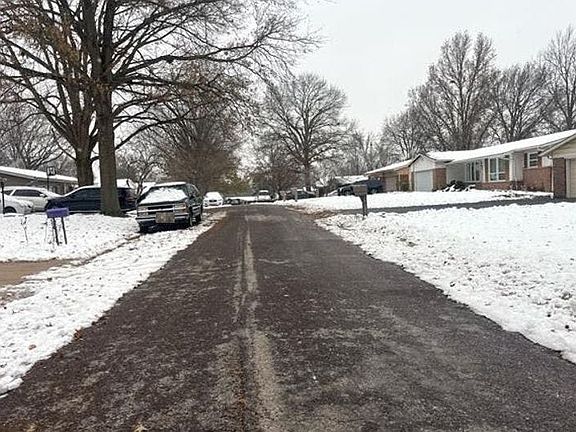 5th image of 11954 Lakecrest Ln