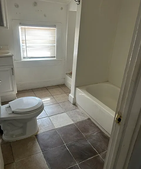 14113 Maple Ave #UP — Photo 3