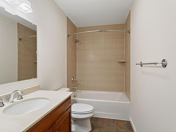 4th image of 22 Airmount Ave APT 10
