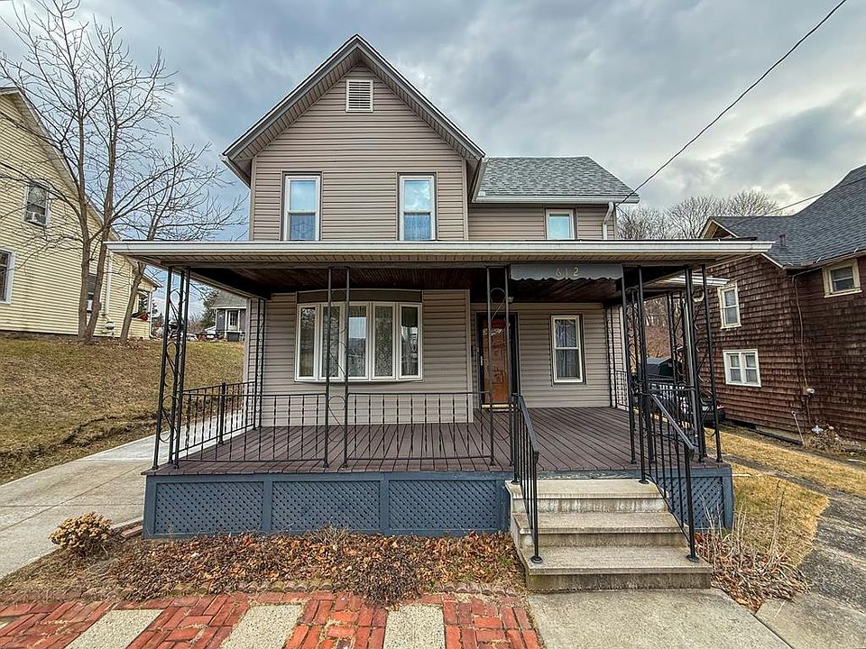 1st image of 612 Lincoln St