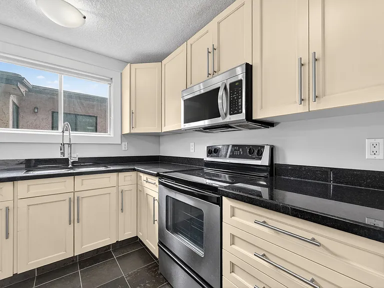 644 Meredith Rd NE #203 — Photo 8