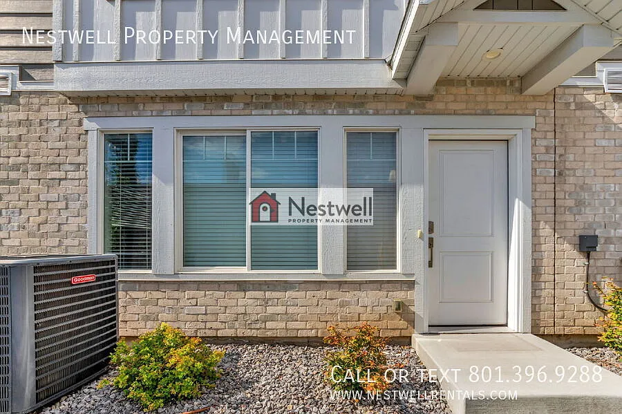Spacious 3-bed End-row Townhouse in Prime Midvale Location! — Photo 2