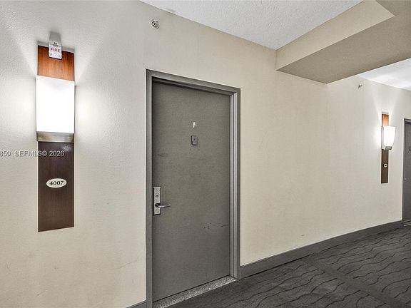 4th image of 1750 N Bayshore Dr APT 4007