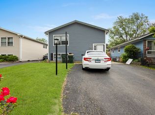 1311 Juneway Ter, Round Lake Beach, IL 60073