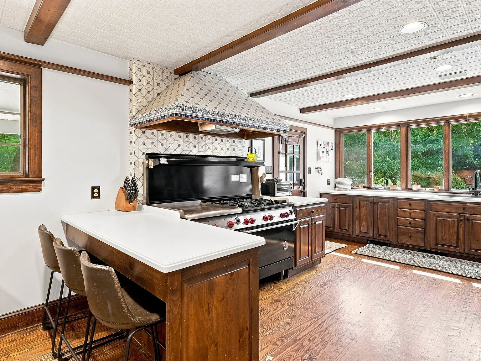 4 bed, 3675 sqft, $5,500 — Photo 4