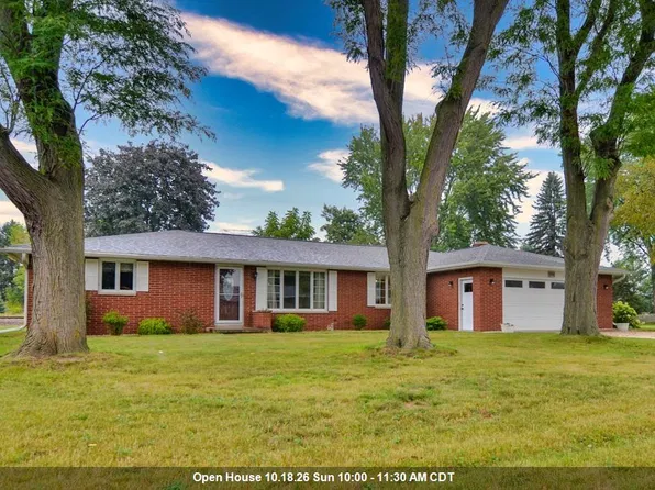 1040 Debra St, Wrightstown, WI 54180