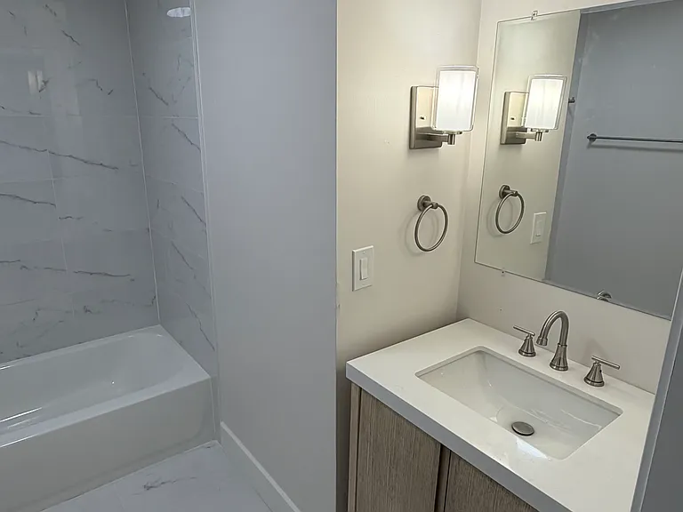 4002 Harlem Rd — Photo 18