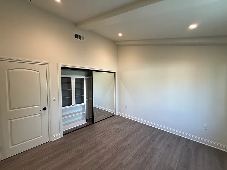 1020 N Lamer St #1022 — Photo 16