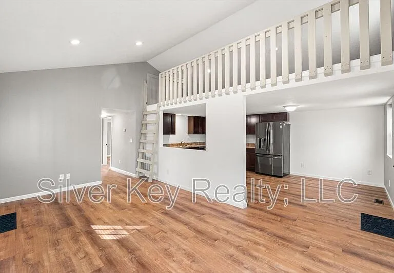 518 Church St — Photo 5