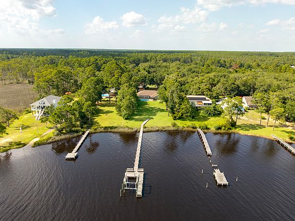 4th image of 8889 Bahia Vista Ln