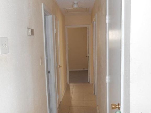 5th image of 16 Davenport St