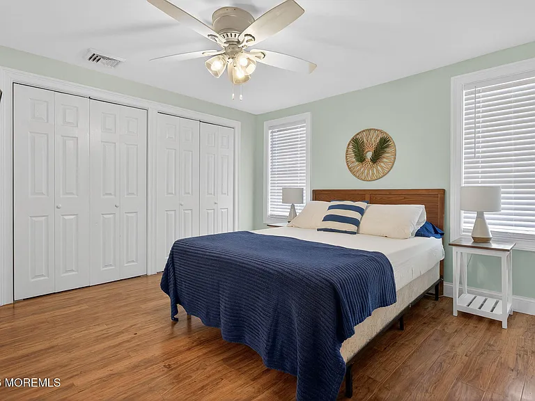 32 Franklin Ave — Photo 27