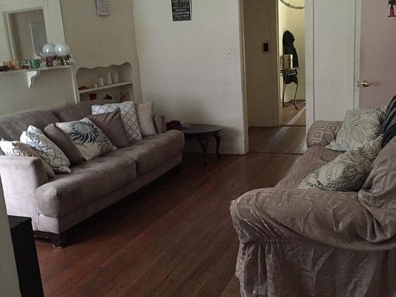 3rd image of 853 W Diversey Pkwy APT 1