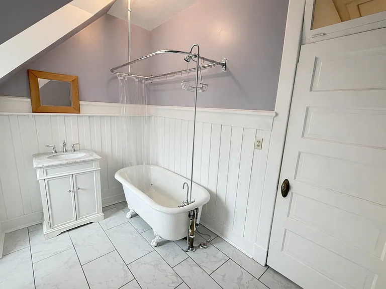 2307 E Superior St #3 — Photo 20