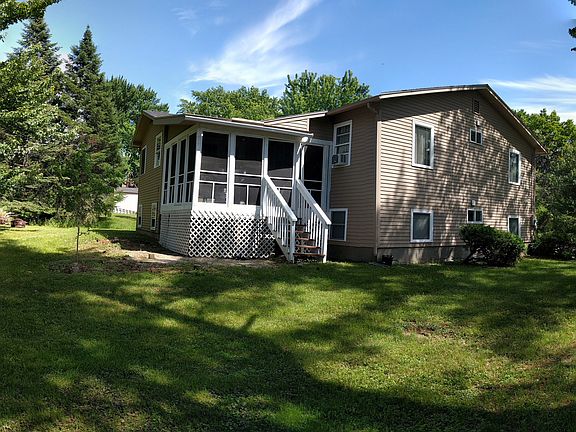 3rd image of 90 Hickory Hill Rd