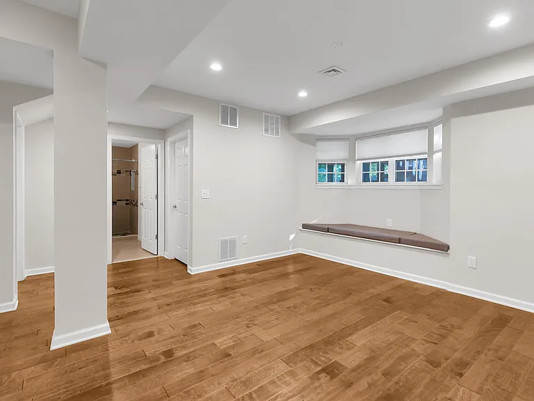 22 Honeyman Rd — Photo 40
