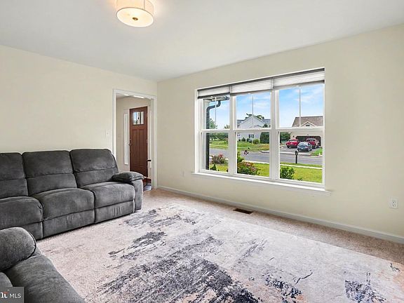 2nd image of 23 Essex Dr