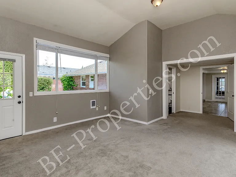 1840 N Shirley St — Photo 21