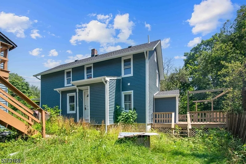 577 Macopin Rd photo 1