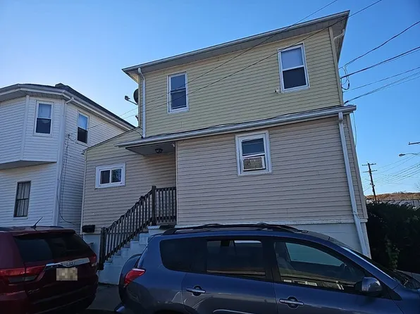 1 Baker St, Johnston, RI 02919