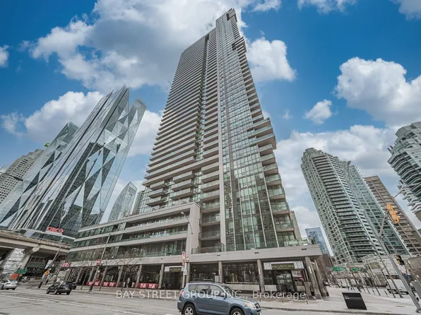 33 Bay St #3606, Toronto, ON M5J 2Z3