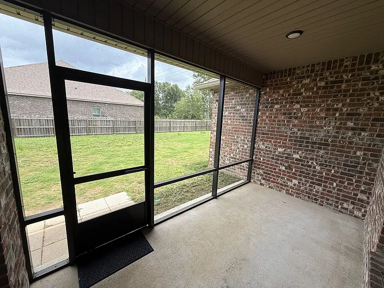 6510 Suwanee Rd — Photo 29