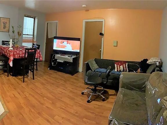 3rd image of 418 44th St #1