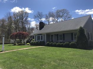 2 Fresh River Valley Rd, Dartmouth, MA 02748