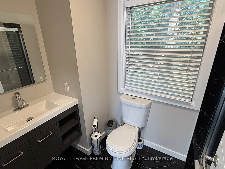 512 Mosley St #WHOLE HOUSE — Photo 37
