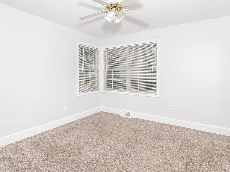 1416 Hilltop Dr — Photo 8