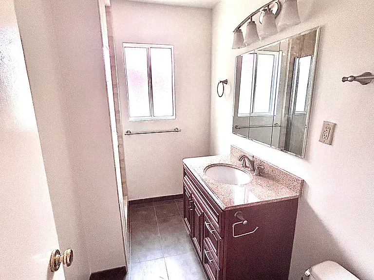 11309 Gaynor Ave — Photo 19