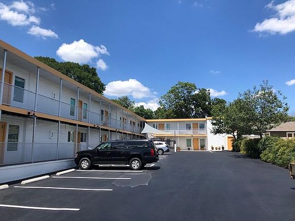2nd image of 1314 Rosewood Ave #209
