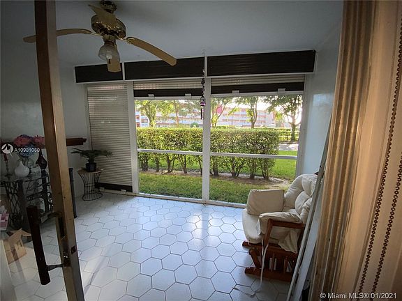5th image of 1015 Country Club Dr APT 109