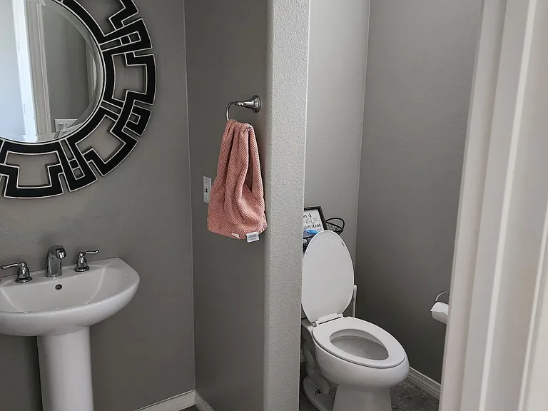 14709 Marist Ln — Photo 23