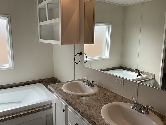 3rd image of 7804 Hidden View Cir