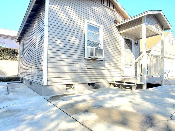 2nd image of 958 Durfee Ave