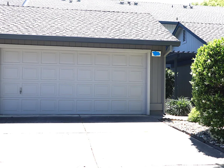 Detached 2 car garage