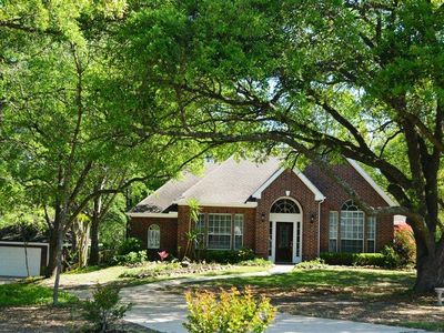411 Oaks Grande Rd, Mont Belvieu, TX, 77523