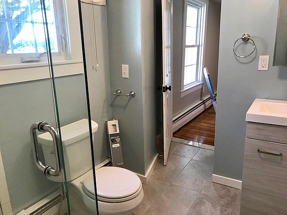 4th image of 46 Hopkins Ln #1A