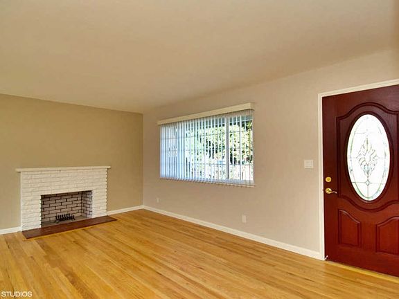 3rd image of 1120 Sultana Dr