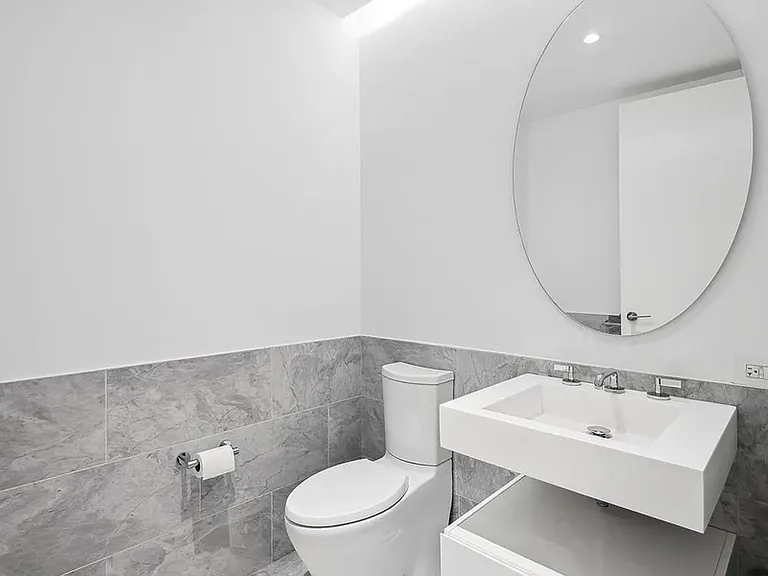 15 W 61st St #6O — Photo 9