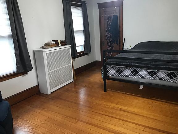 5th image of 34 Wilford Ave #2
