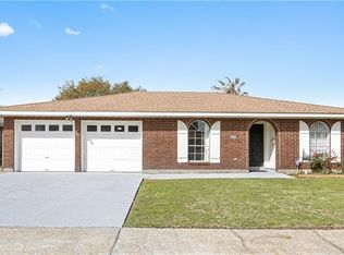 742 Glencove Ln, Gretna, LA 70056