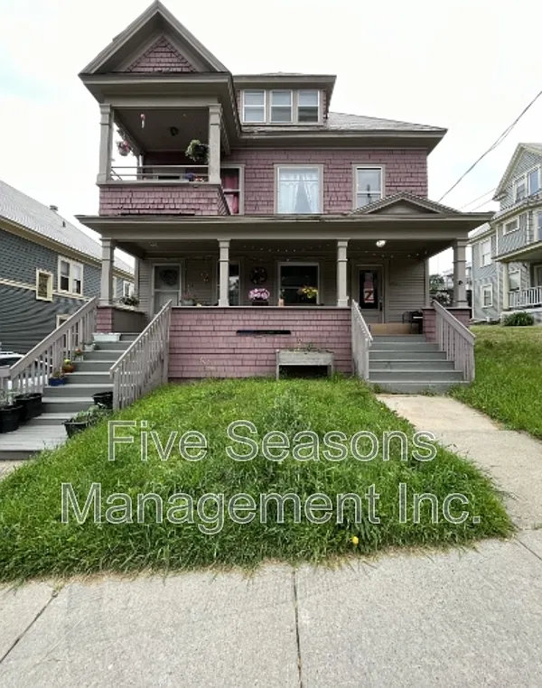 1 bed, 1.0 bath, 600 sqft, $1,050 — Photo 1