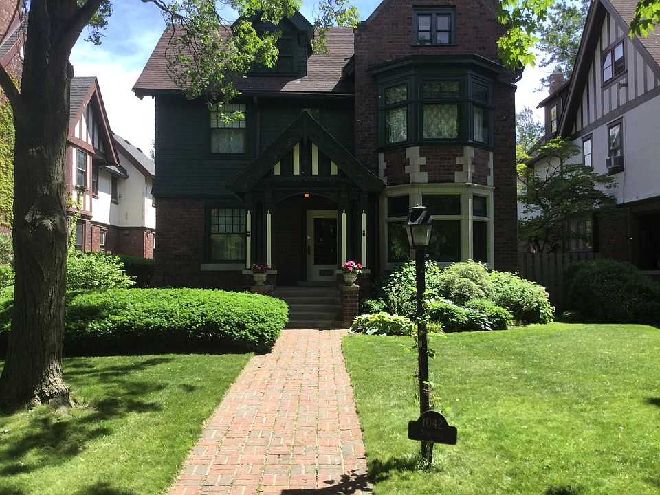 2nd image of 1042 Seminole St