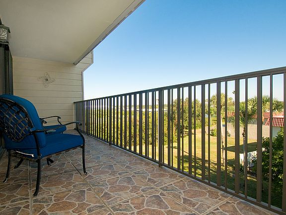 4th image of 2700 Bayshore Blvd APT 9303
