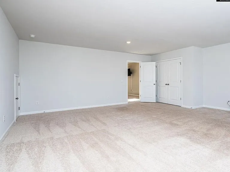 833 Kirby Ct — Photo 14