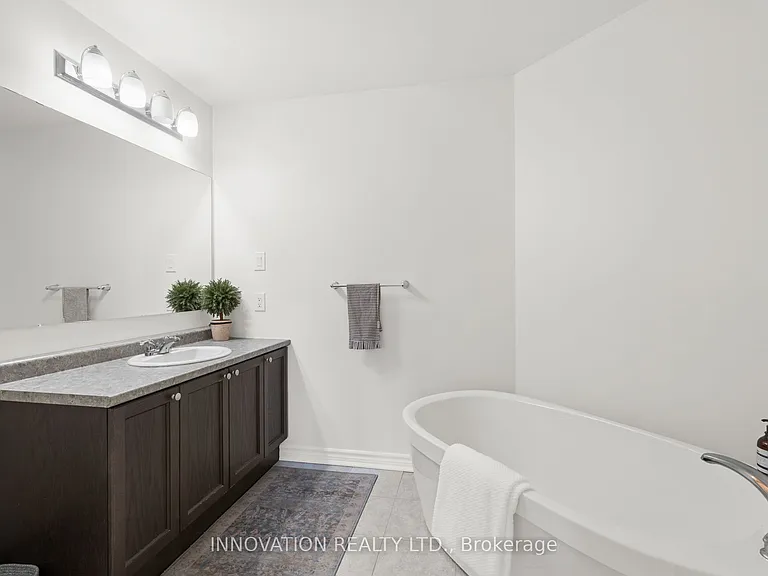 389 Rouncey Rd — Photo 33