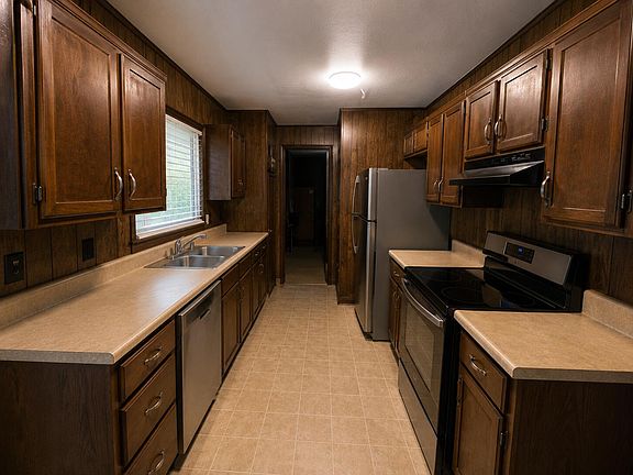 4th image of 484 Nila Sue Dr
